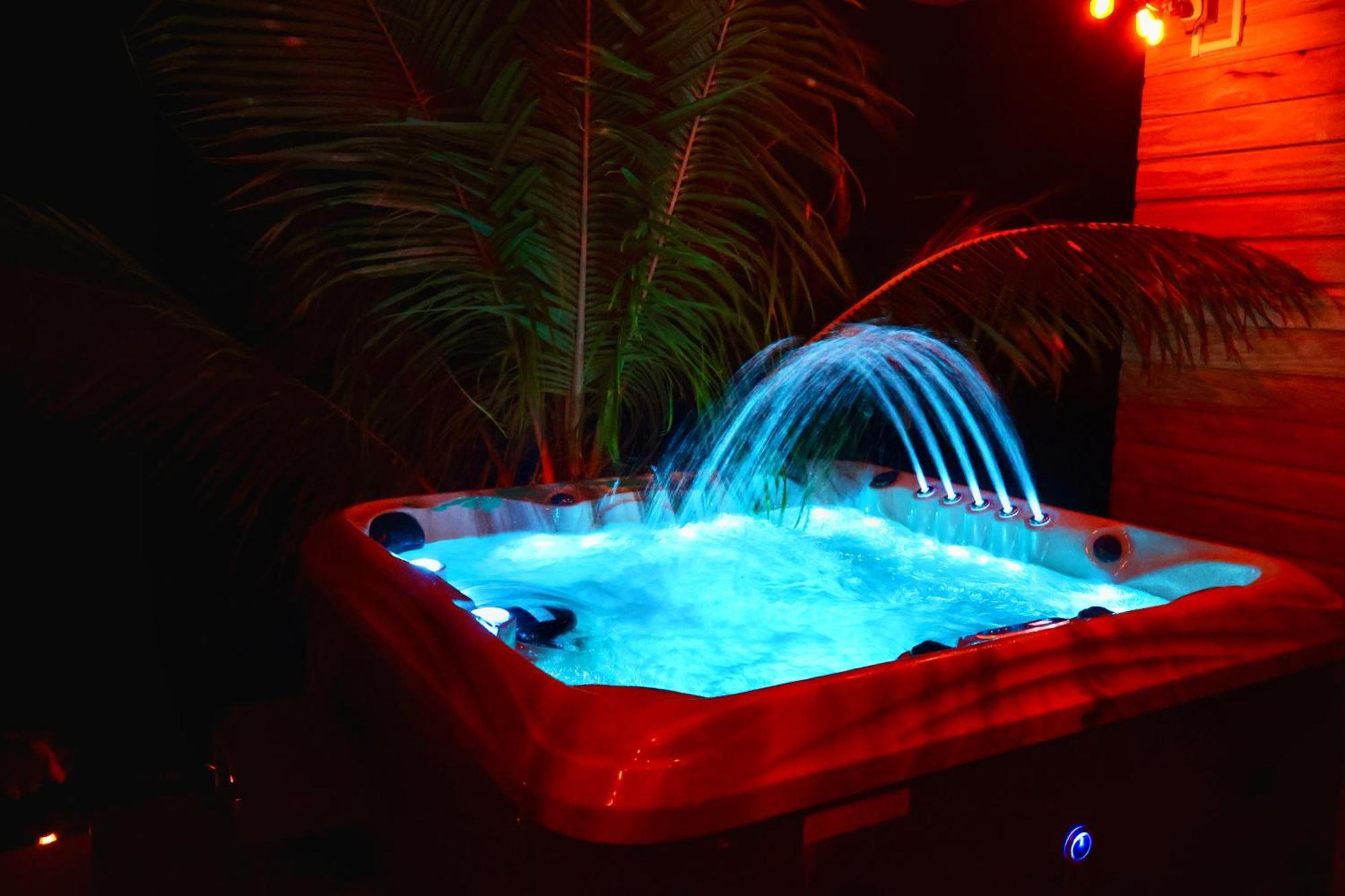 Blue Whale Villa Calibishie ภายนอก รูปภาพ