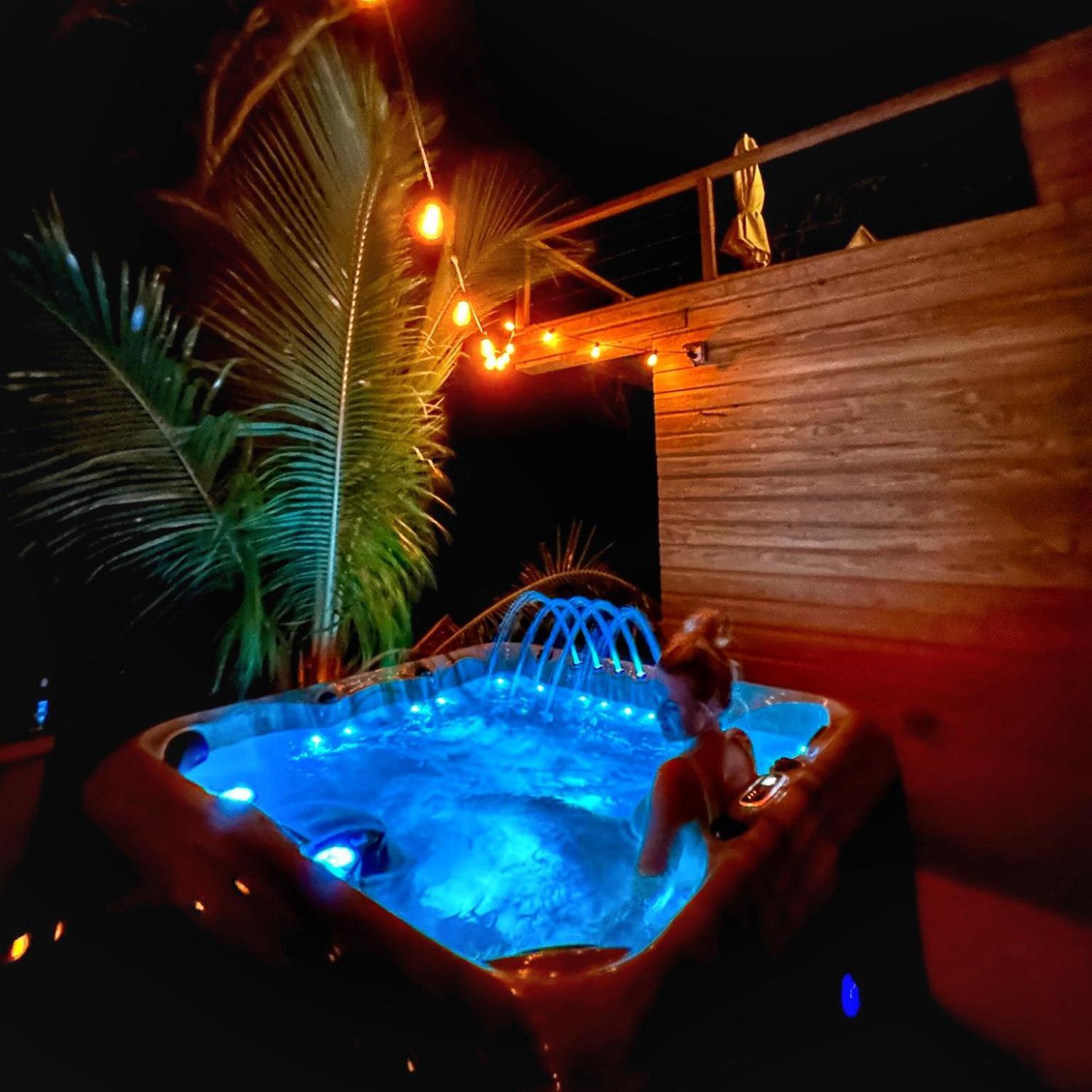 Blue Whale Villa Calibishie ภายนอก รูปภาพ